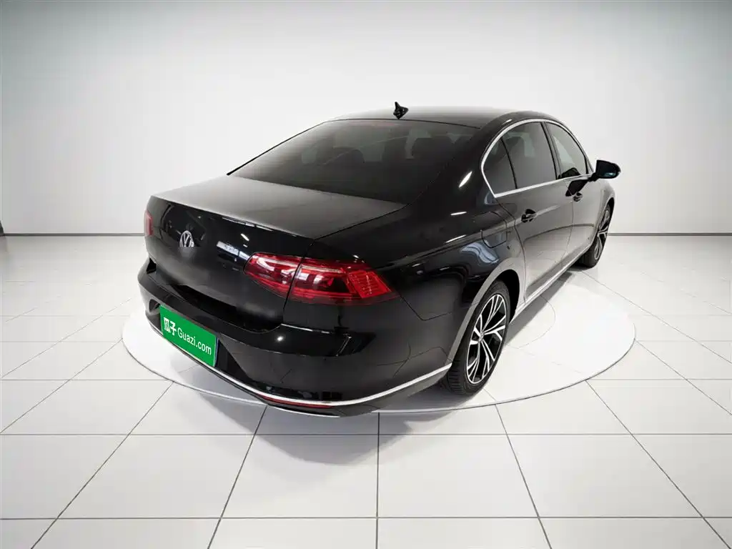 Magotan 330 TSI DSG Luxury