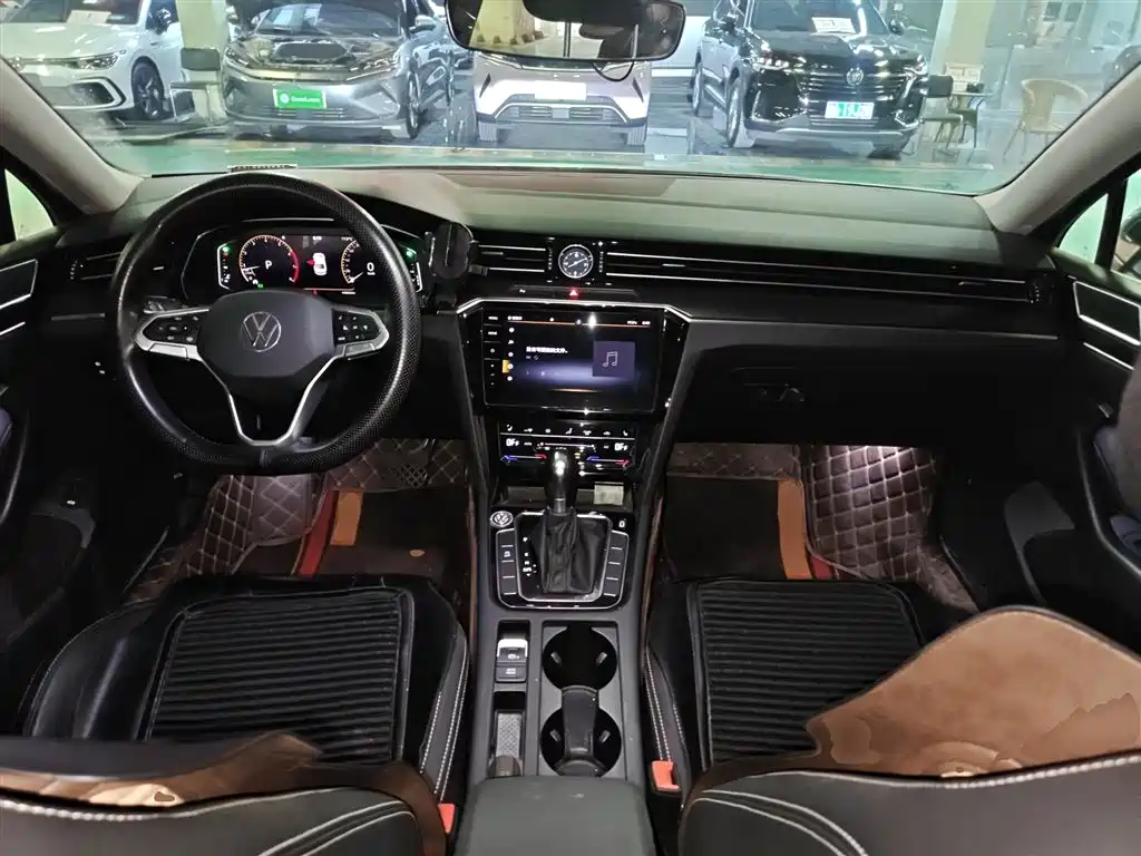 Magotan 330 TSI DSG Luxury