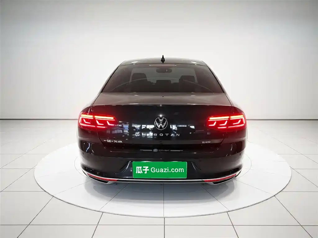 Magotan 330 TSI DSG Luxury