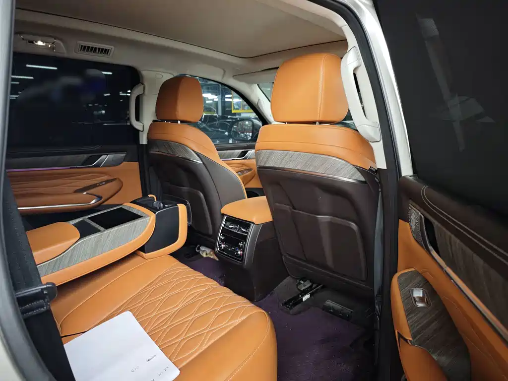 Tank 500 3.0 T Sport Realm 5-seat