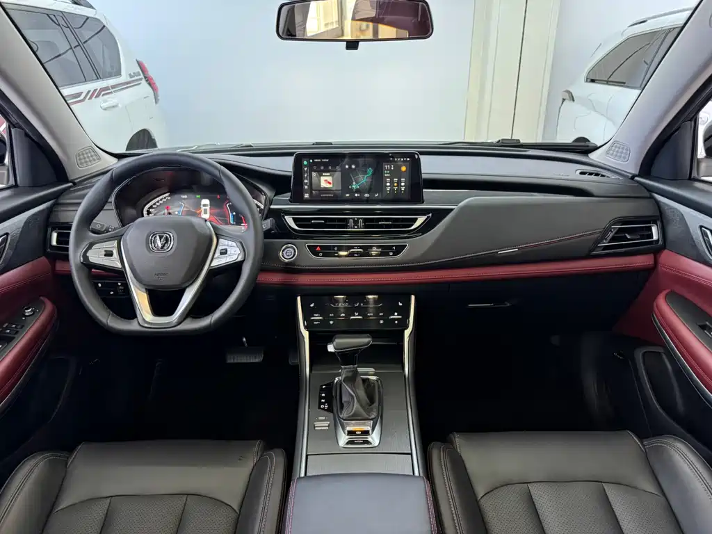 Changan CS75 Smooth Enjoyment 1.5 T DCT Distinguished