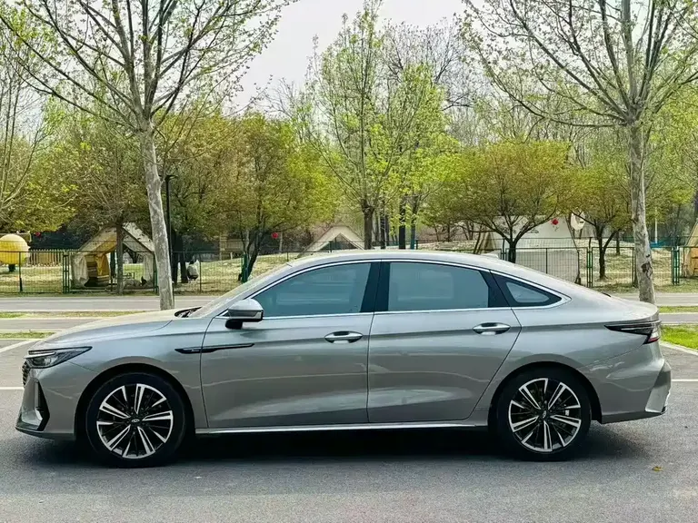 Chery Arrizo 8 1.6 T DCT Elegant