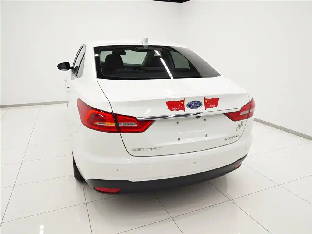 Escort Facelift 1.5 L Auto Joy CN-VI