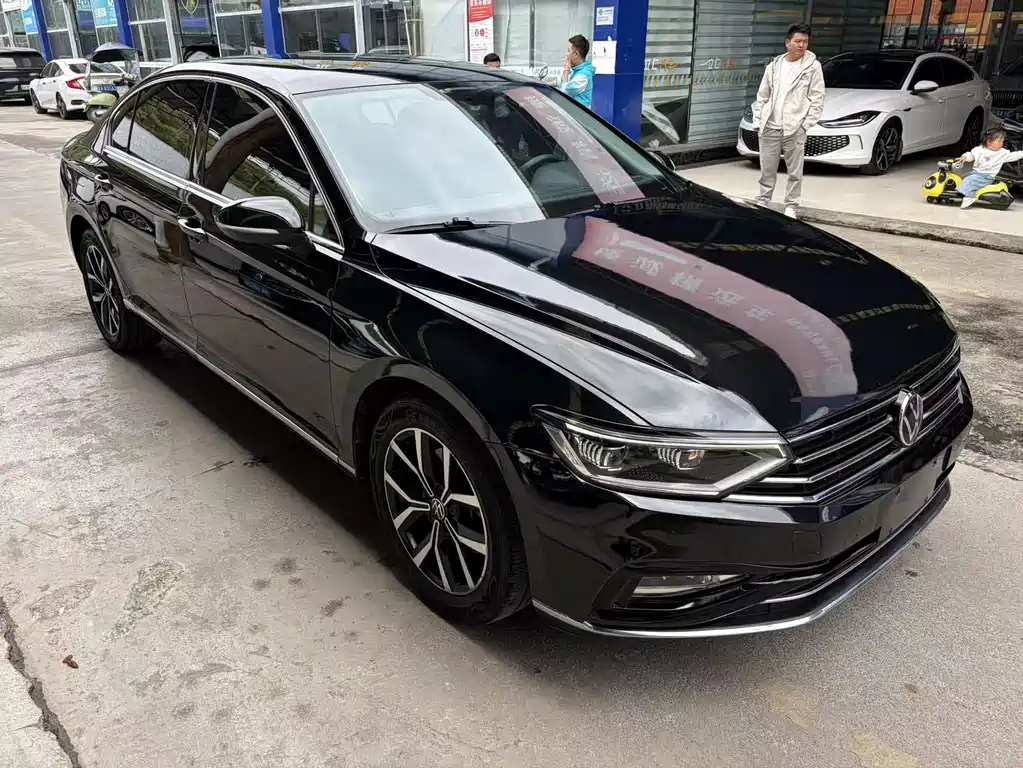 Magotan 330 TSI DSG Leading
