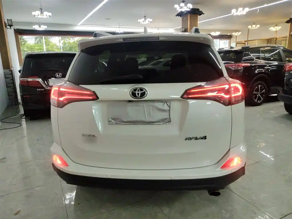 RAV4 2.0 L CVT 2 WD Style CN-V