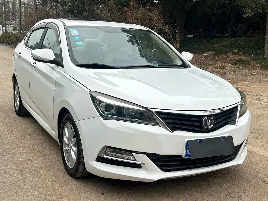 Yuexiang V7 1.6 L Auto Pleasure CN-V