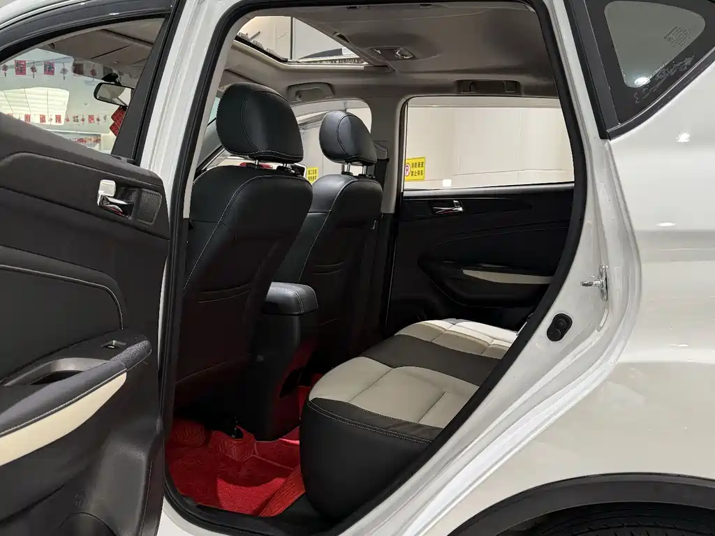 Changan CS35 1.6 L Manual Luxury