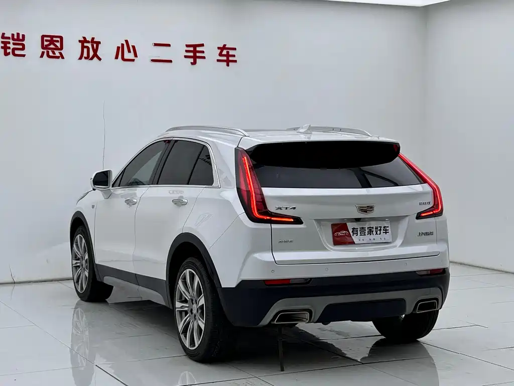 Cadillac XT4 凯迪拉克XT4 2021款 28 T 四驱铂金版