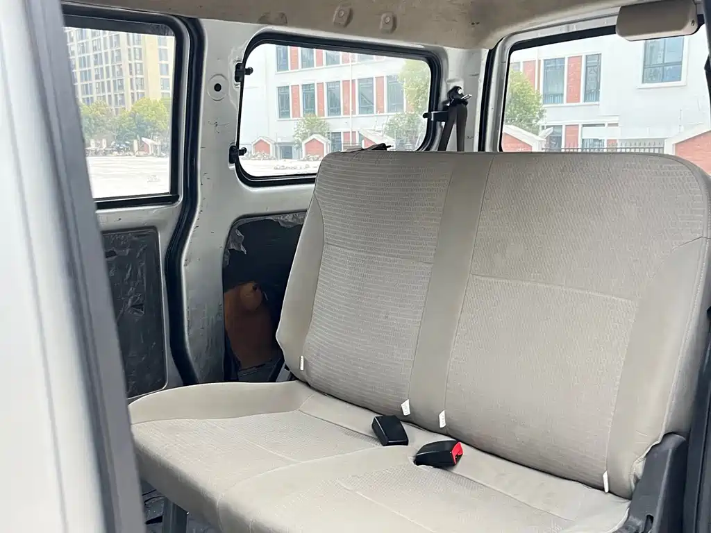 Wuling Rongguang 五菱荣光 2020款 1.2 L S 基本型 国VI