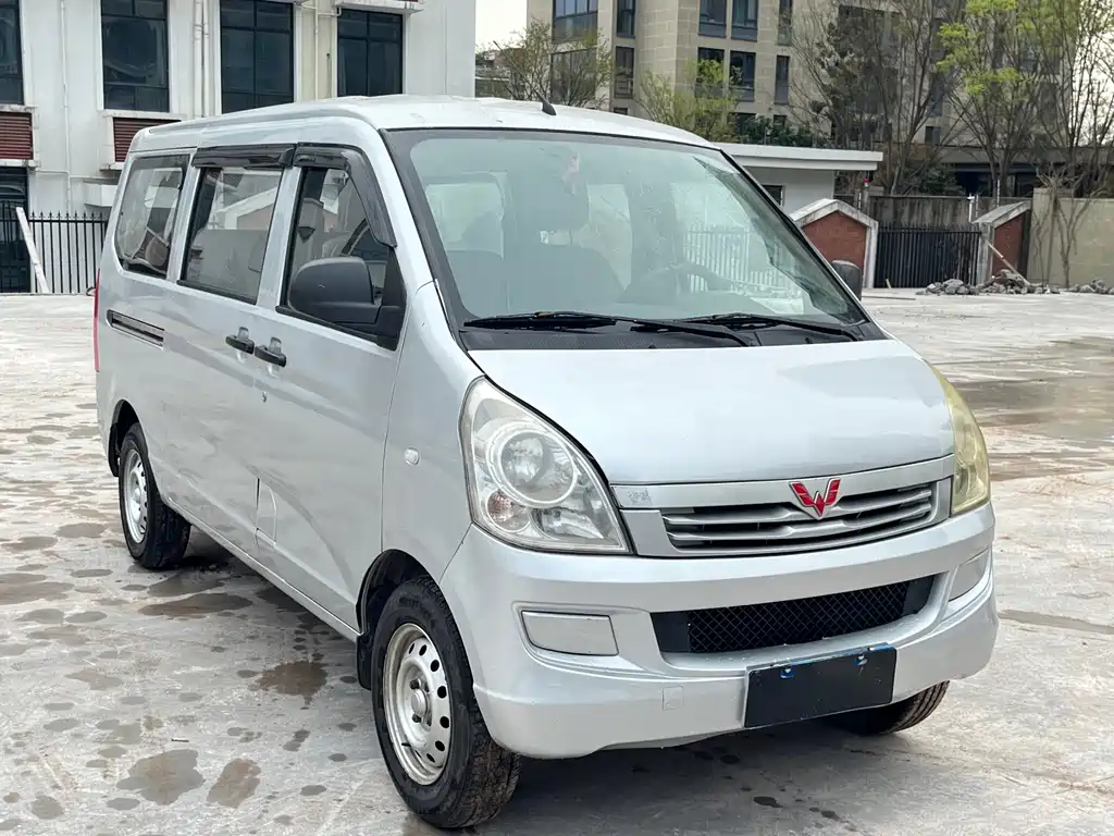 Wuling Rongguang 五菱荣光 2020款 1.2 L S 基本型 国VI
