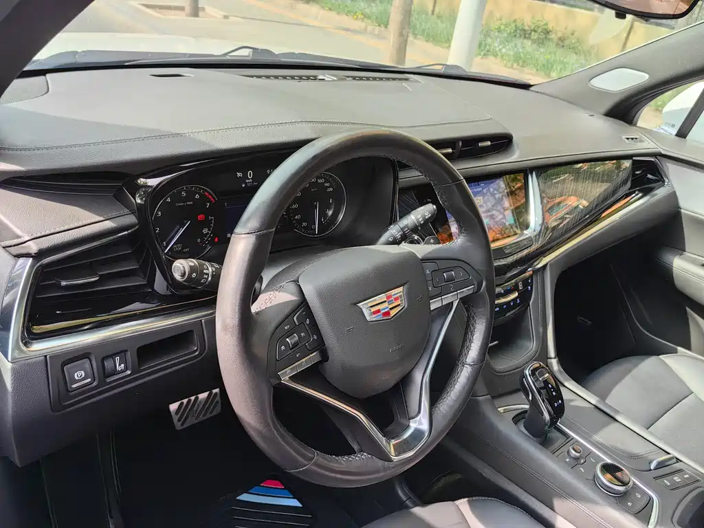 Cadillac XT6 2.0 T 7-seat 4 WD Luxury