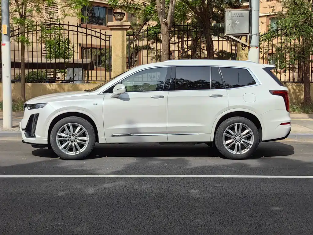 Cadillac XT6 2.0 T 7-seat 4 WD Luxury
