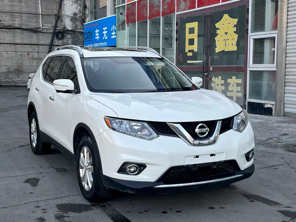 X-Trail 2.5 L CVT Luxury 4 WD