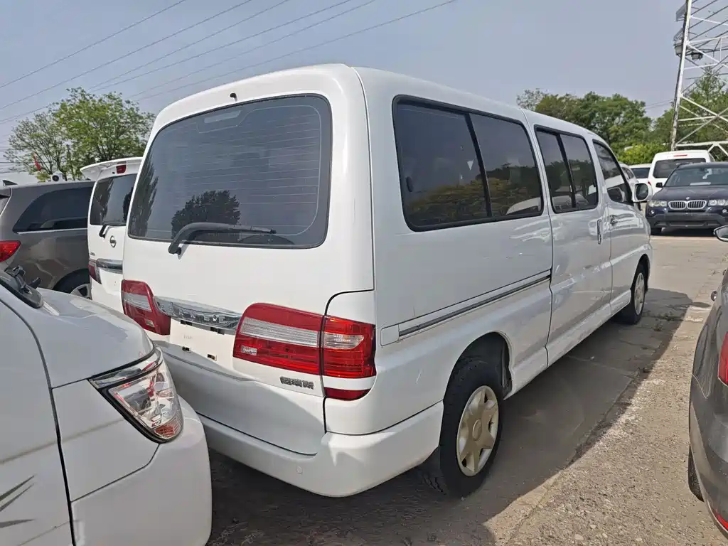 Grace 2.0 L Classic Standard LWB 7 9-seat