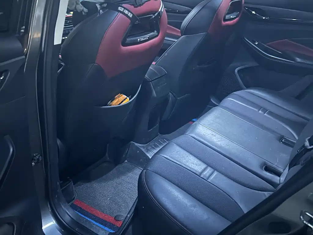 Changan Oshan X5 1.5 T DCT Distinguished