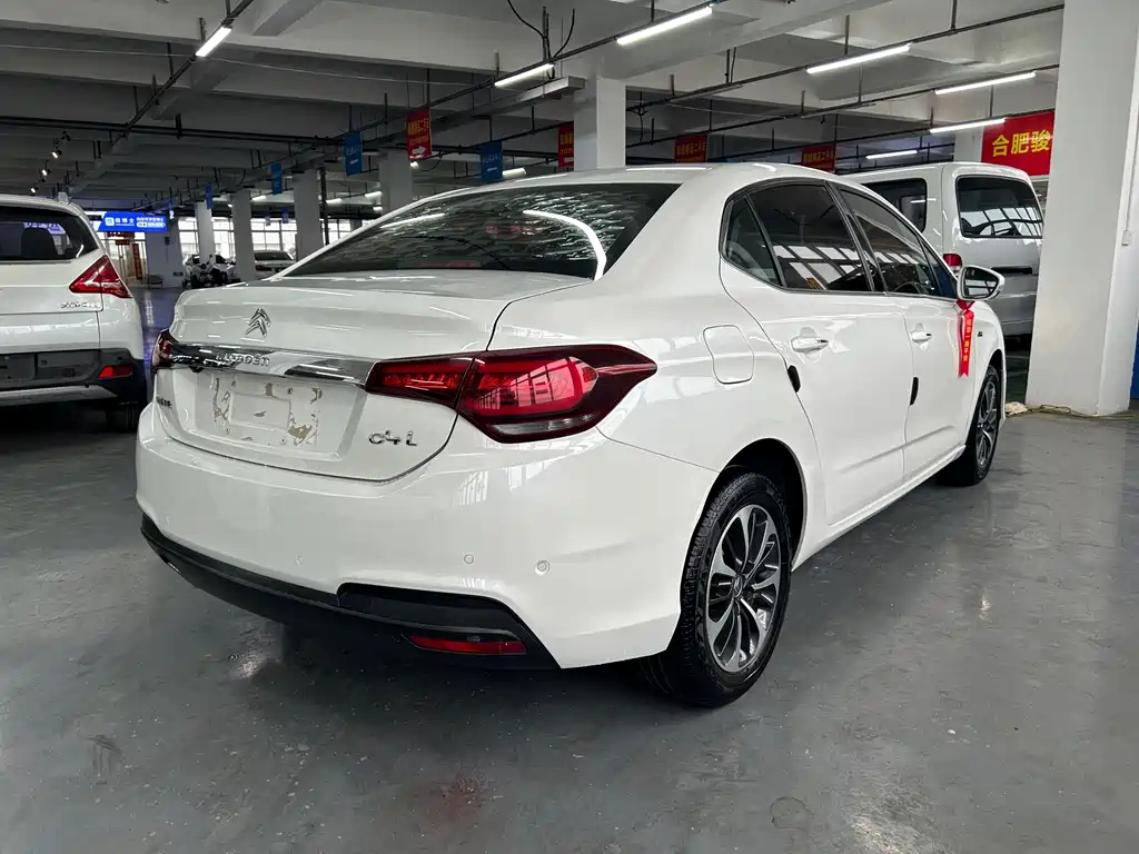 Citroen C4 L 1.2 T Auto Elite