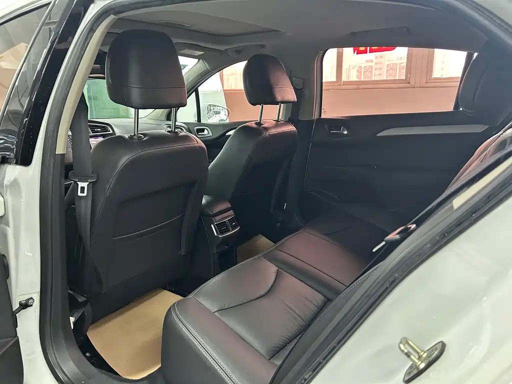 Citroen C4 L 1.2 T Auto Elite