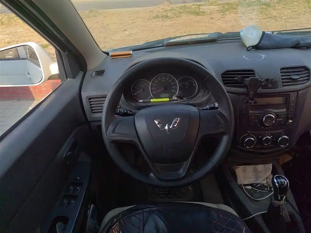 Wuling Hongguang 1.5 L S Standard