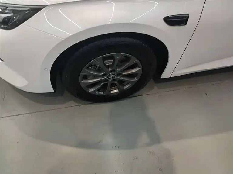 BYD Qin L DM-i Smart Drive 80 KM Leading