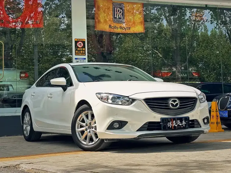 Mazda Atenza 2.0 L Blue Sky Luxury