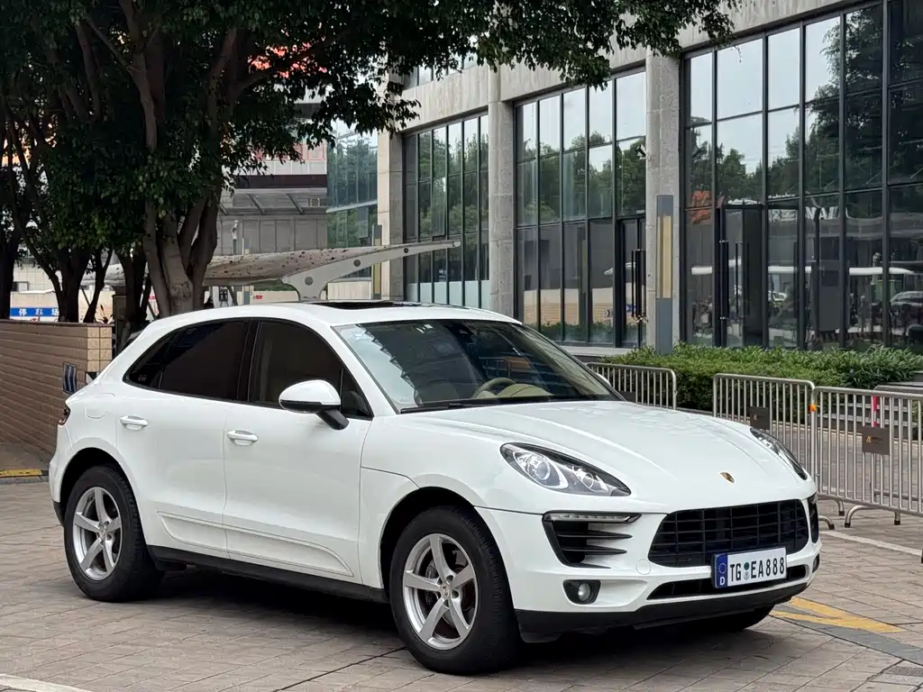 Macan Macan 2.0 T