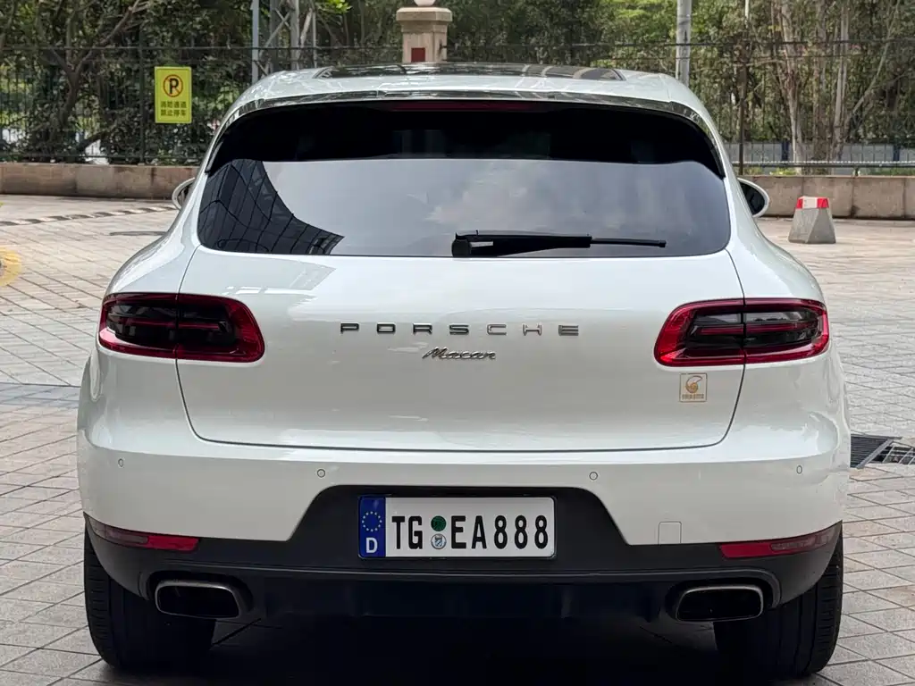 Macan Macan 2.0 T