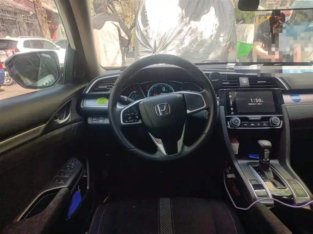 Civic 220 TURBO CVT Luxury