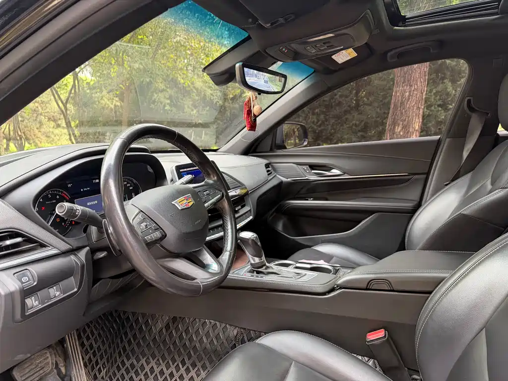 Cadillac CT4 28 T Style
