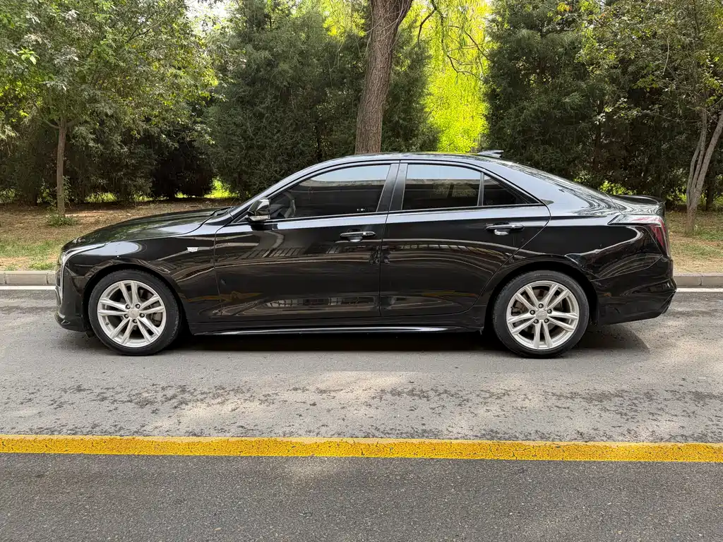 Cadillac CT4 28 T Style