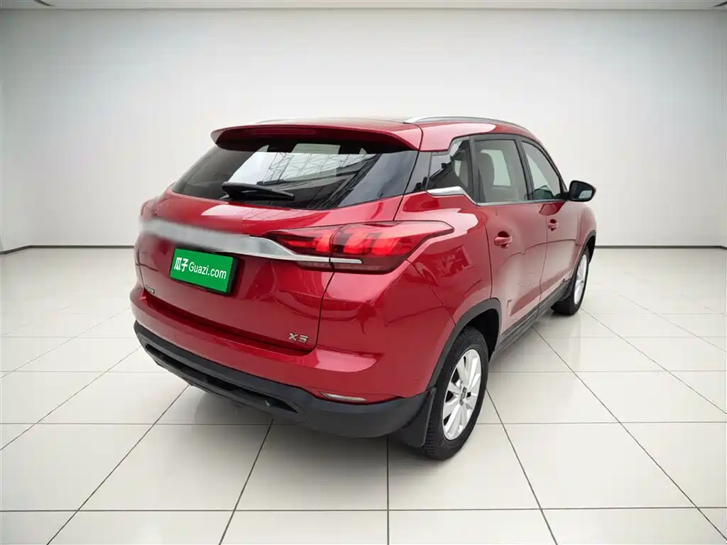 BAIC X3 北京X3 2019款 1.5 L 自动荣耀版