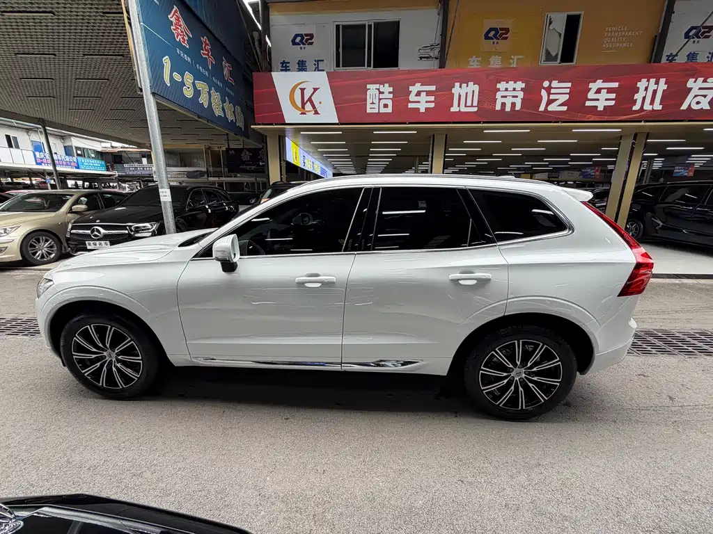 Volvo XC60 T5 4 WD Smart Vision Luxury