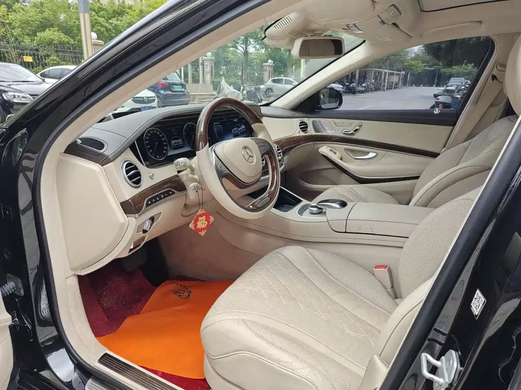 Maybach S-Class S 500 4 MATIC