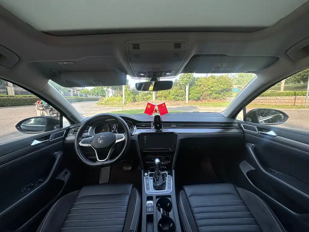 Magotan 330 TSI DSG Leading