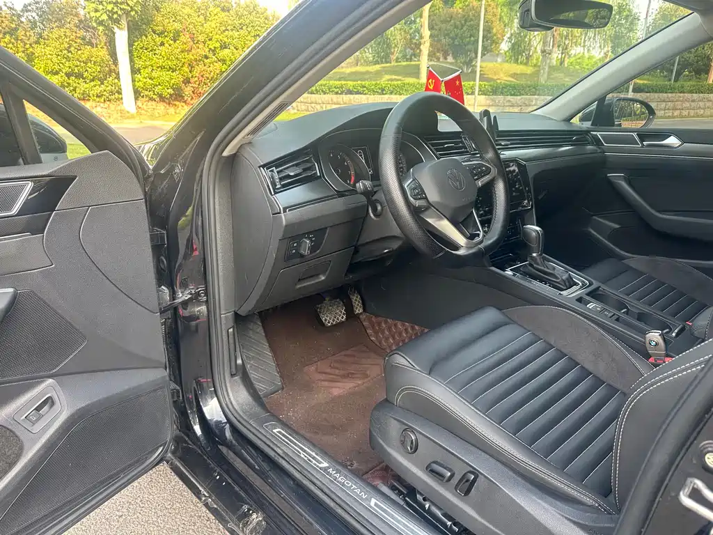 Magotan 330 TSI DSG Leading