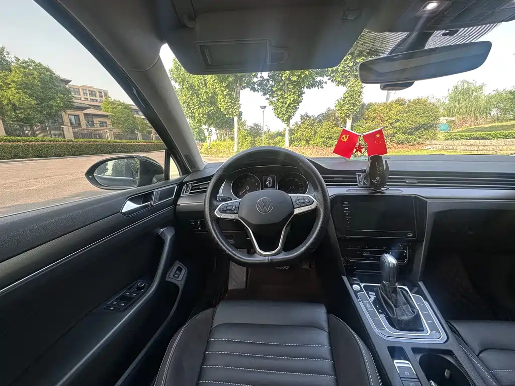 Magotan 330 TSI DSG Leading