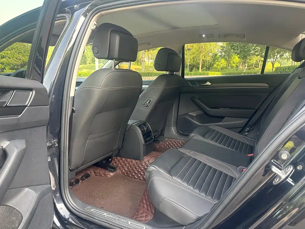 Magotan 330 TSI DSG Leading