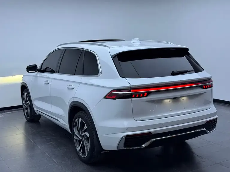 Geely Xingyue L 2.0 TD High Power Auto 4 WD Flagship