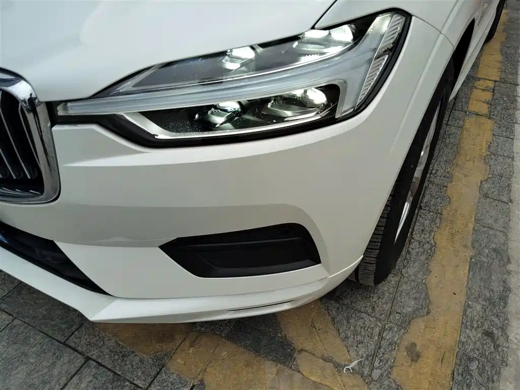 Volvo XC60 T5 4 WD Smart Ease CN-VI