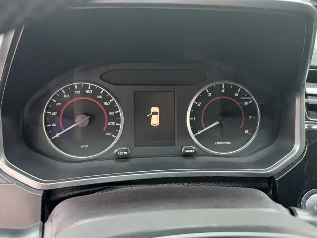 Tiggo 3 x PLUS 1.5 L CVT Exciting Jujube