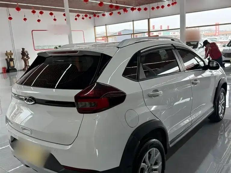 Chery Tiggo 3 x PLUS 1.5 L CVT Exciting Jujube