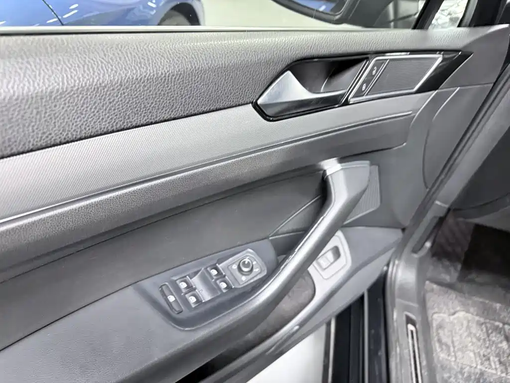 Magotan 330 TSI DSG Leading