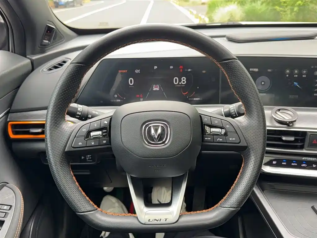 Changan UNI-T 1.5 T Distinguished