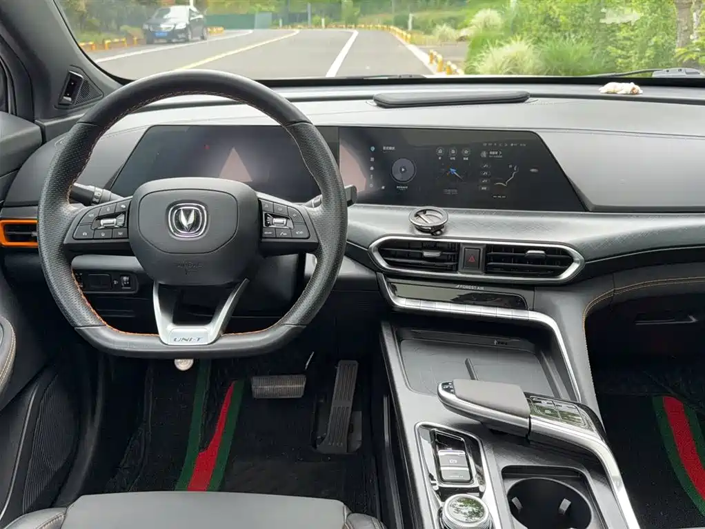 Changan UNI-T 1.5 T Distinguished