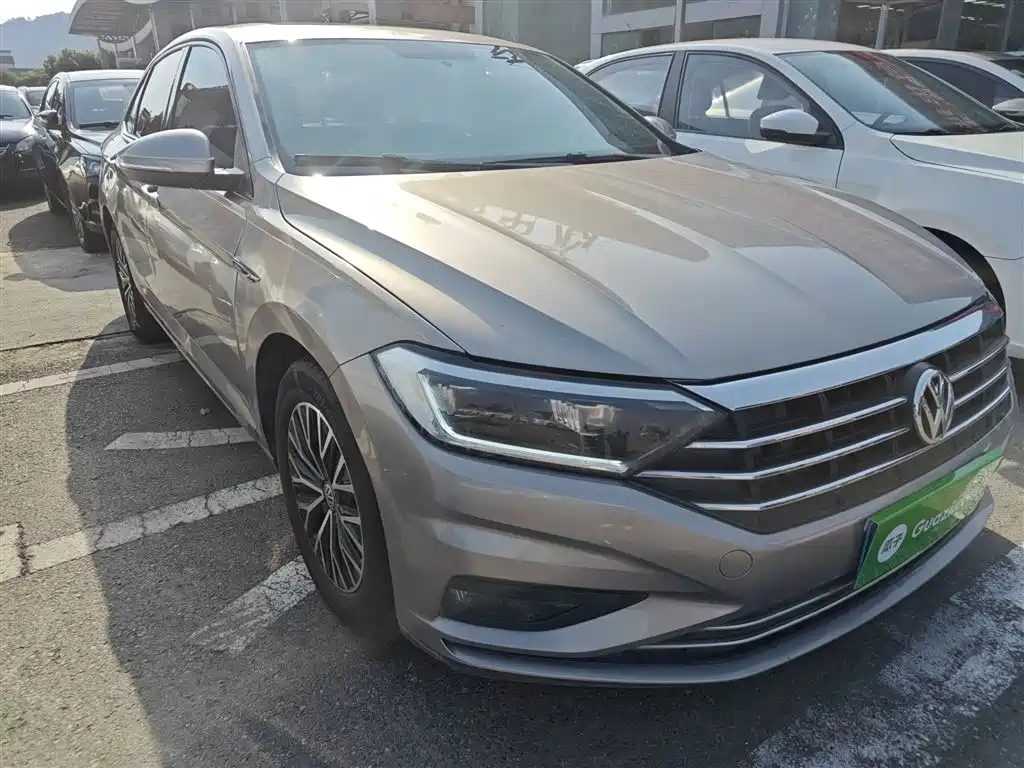Sagitar 200 TSI DSG Comfort CN-VI