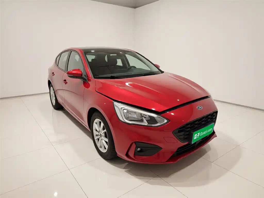 Focus Hatchback EcoBoost 180 Auto Sharp Trend