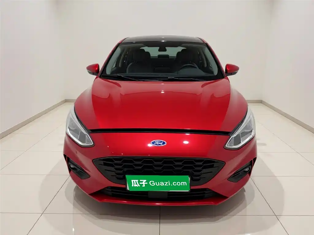 Focus Hatchback EcoBoost 180 Auto Sharp Trend