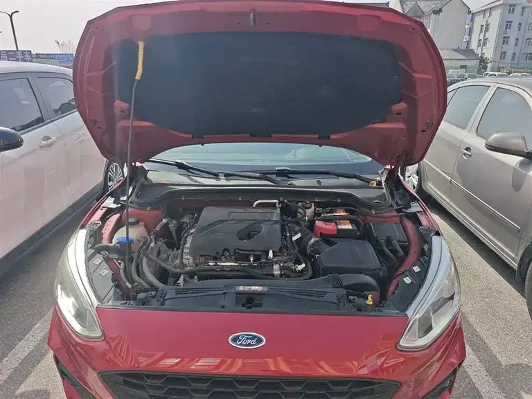 Ford Focus Hatchback EcoBoost 180 Auto Sharp Trend