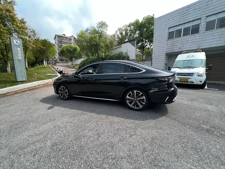 Chery Arrizo 8 1.6 T DCT Elegant