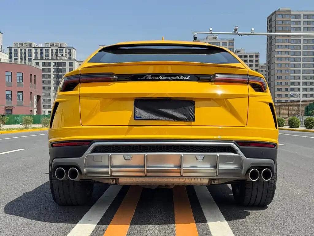 Urus 4.0 T V8