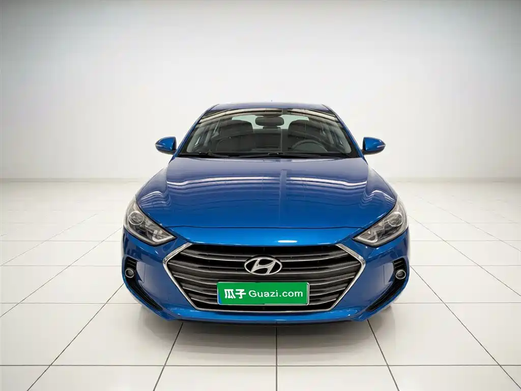 Elantra 1.6 L Auto Smart Dazzle · Elite